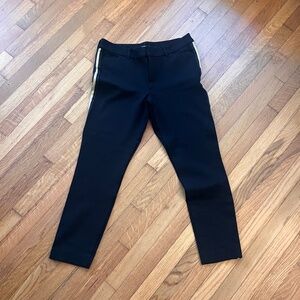 Old Navy Pixie Style Black Pant, Gold stripe, size 6